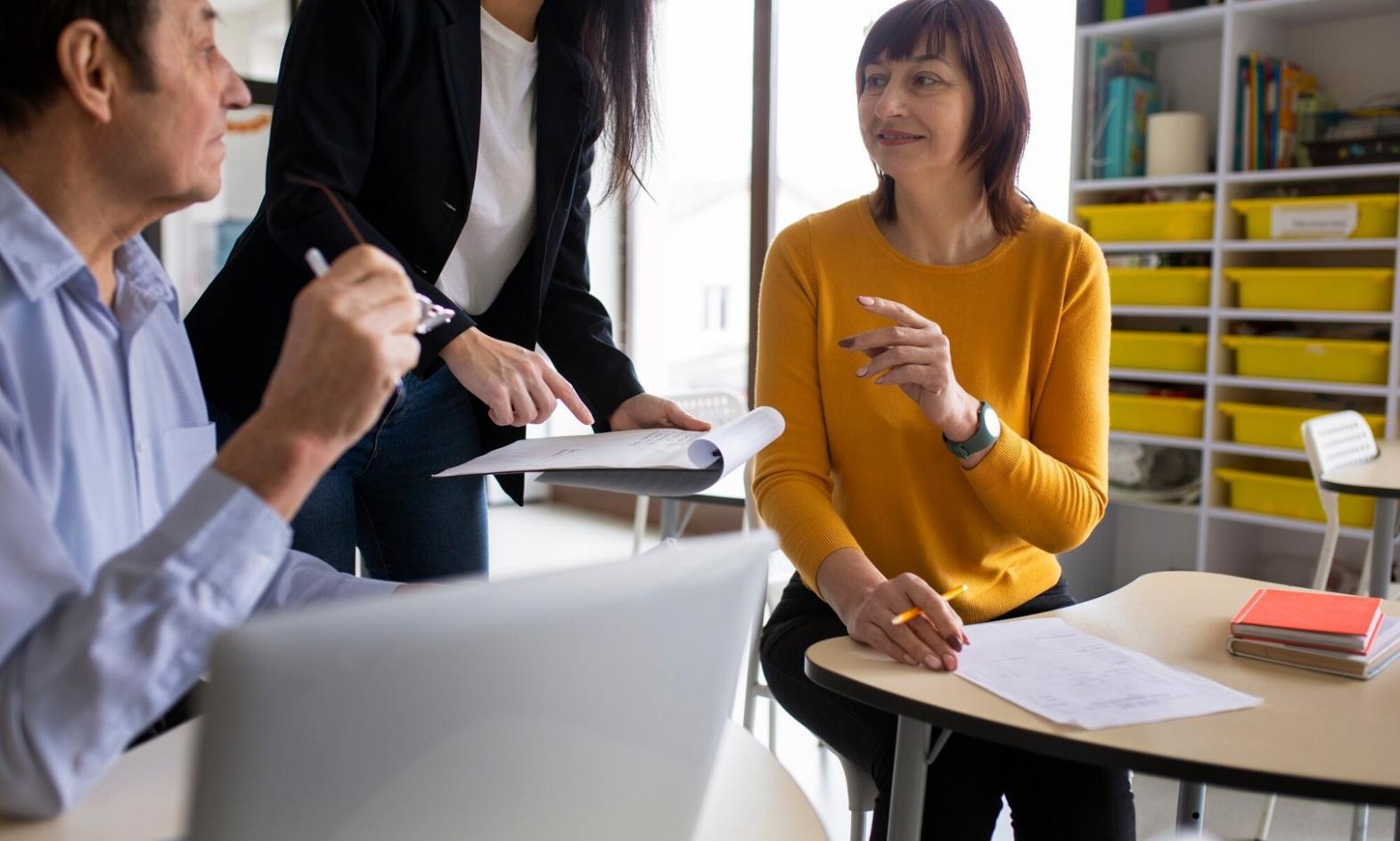 Esempio di acconciatura raccolta creativa realizzata durante il corso